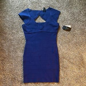 BRAND NEW Guess fitted Mini Purple Size Medium